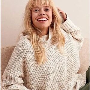 AMERICAN EAGLE Women’s Cream Long Sleeve Turtleneck Chunky Knit Sweater Large